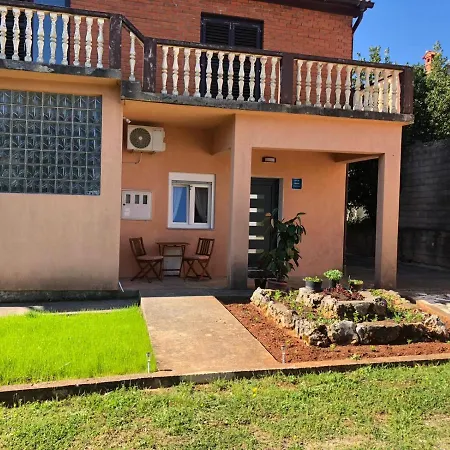 Miro Apartment Marcana